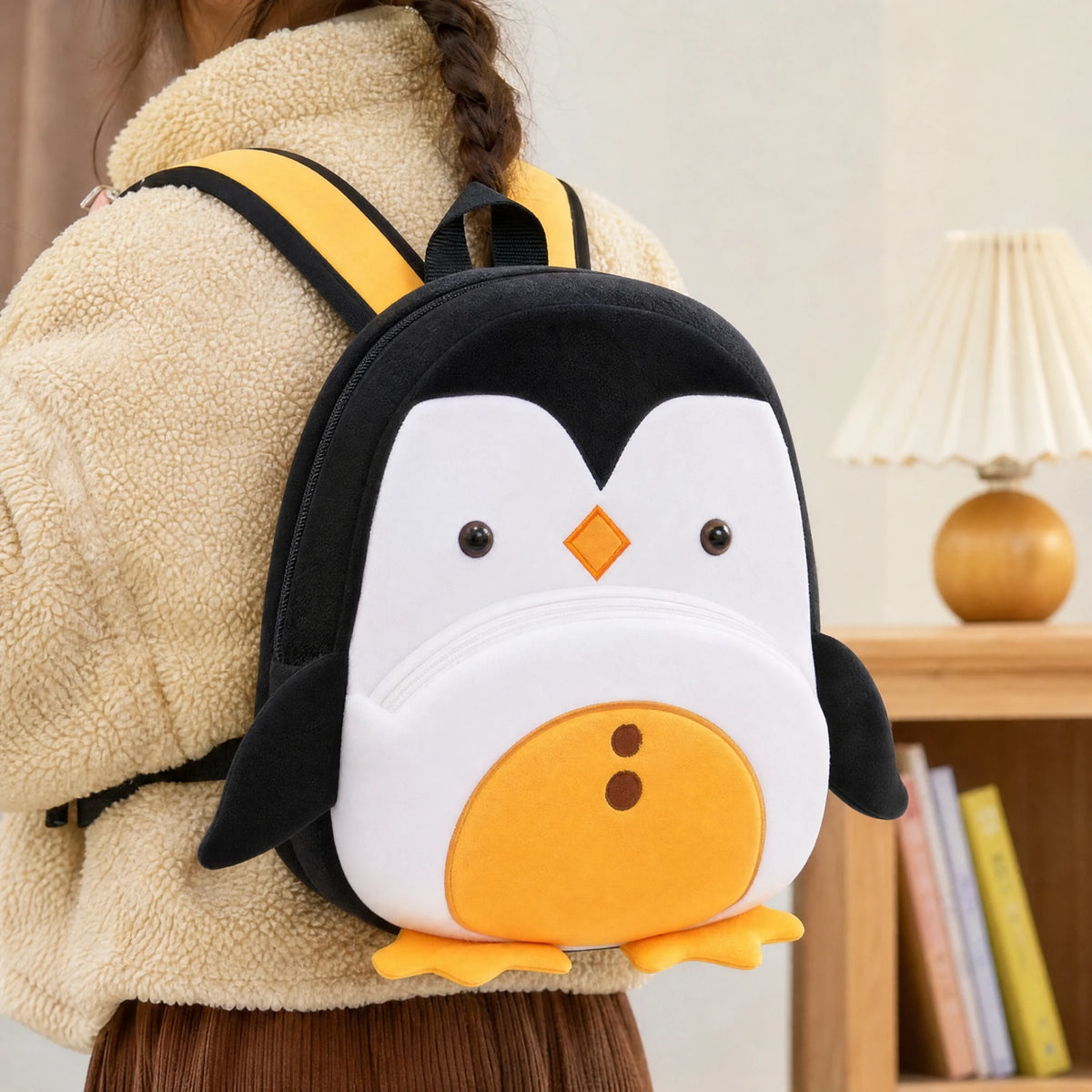 Penguin Backpack Plush with 3D Design for Toddlers - Utilisation du produit