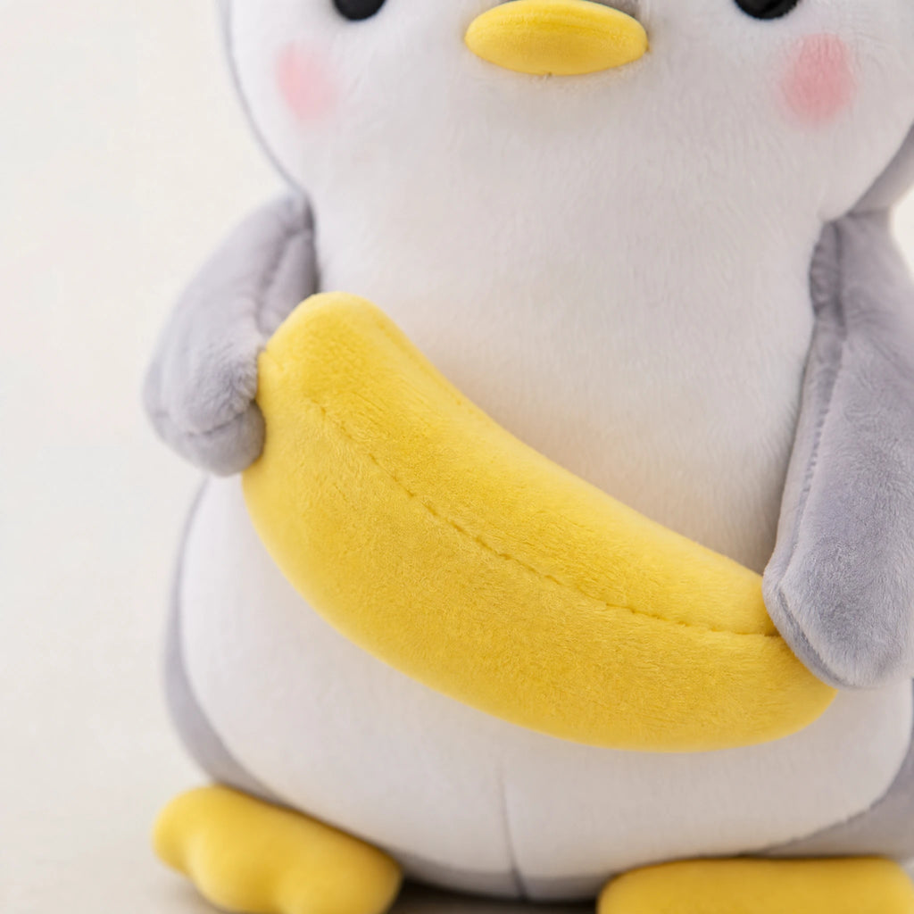 Penguin Plush Toy with Banana – Soft Huggable Friend - Détail matière