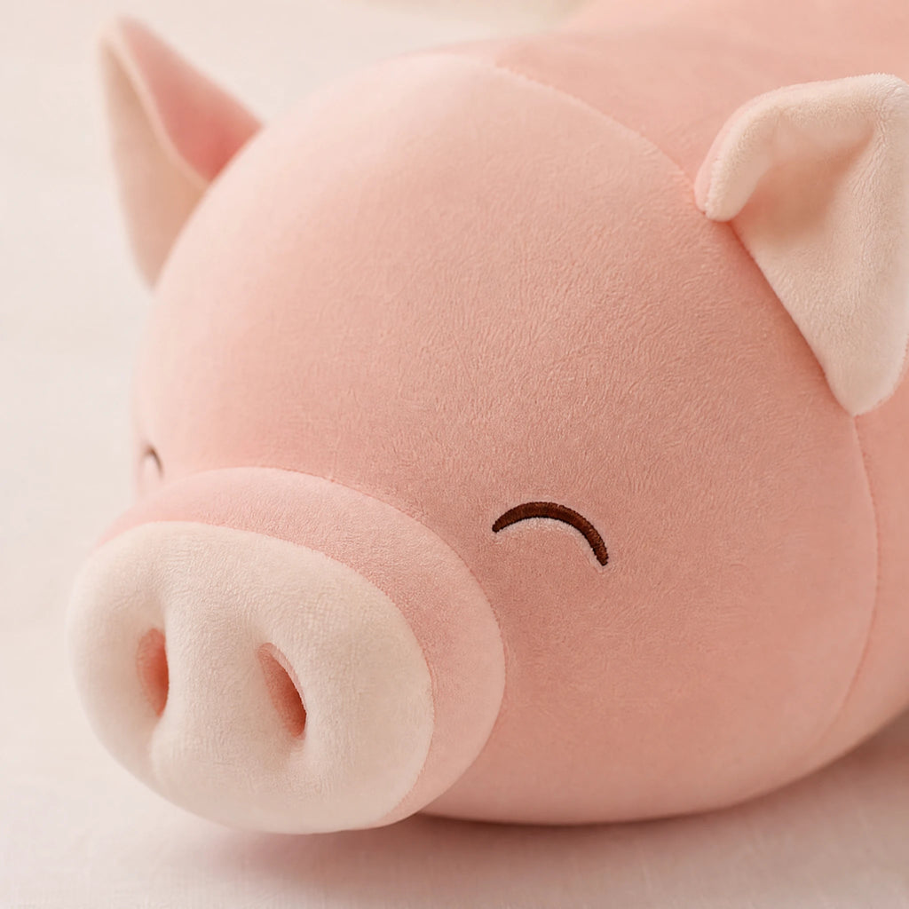 Pig Plush Jumbo in Soft Pink with Smile - Détail matière