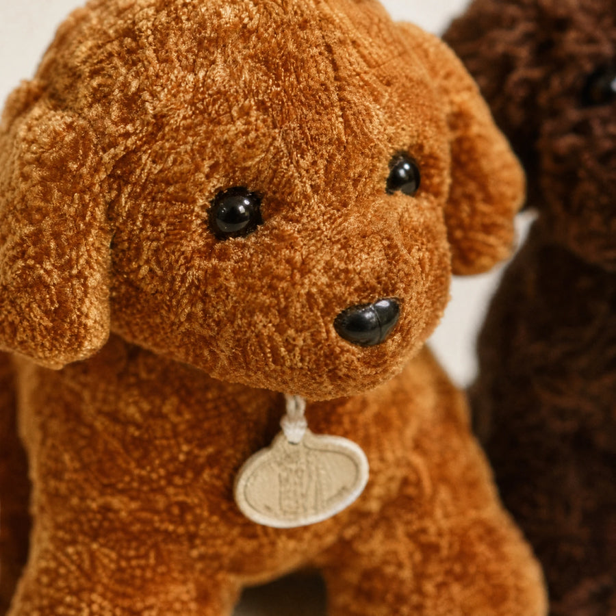 Poodle Plush Toy with Curly Soft Coat and Wooden Tag - Détail matière