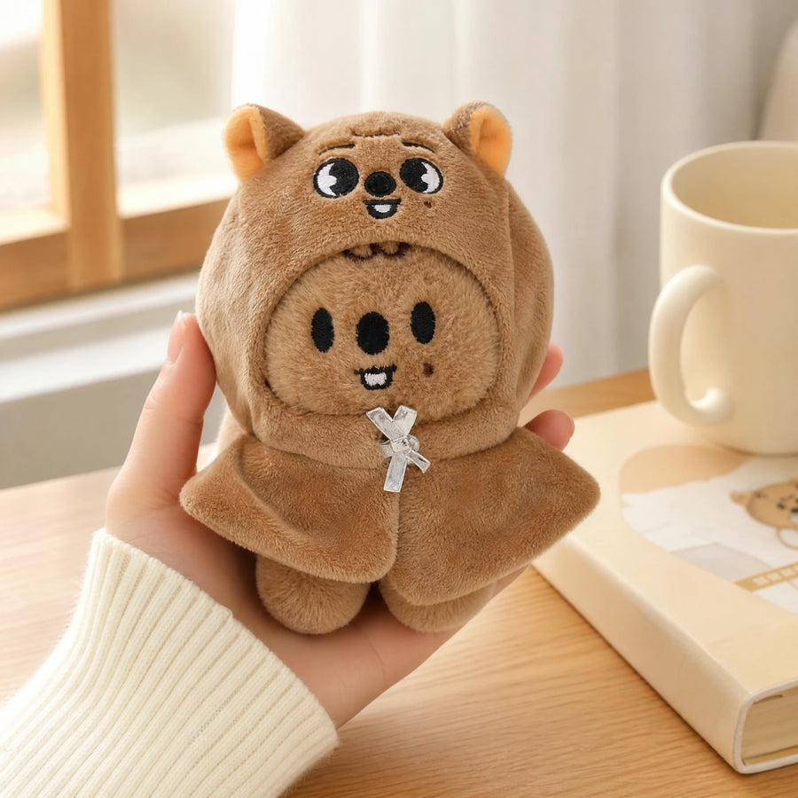Quokka Plush with Bear Hood – Kawaii Character Design - Utilisation du produit