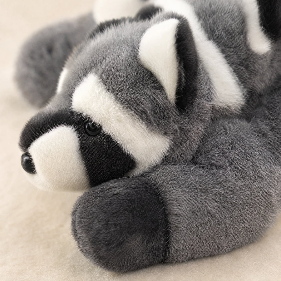Raccoon Plush Toy with Long Striped Tail and Cuddly Design - Détail matière