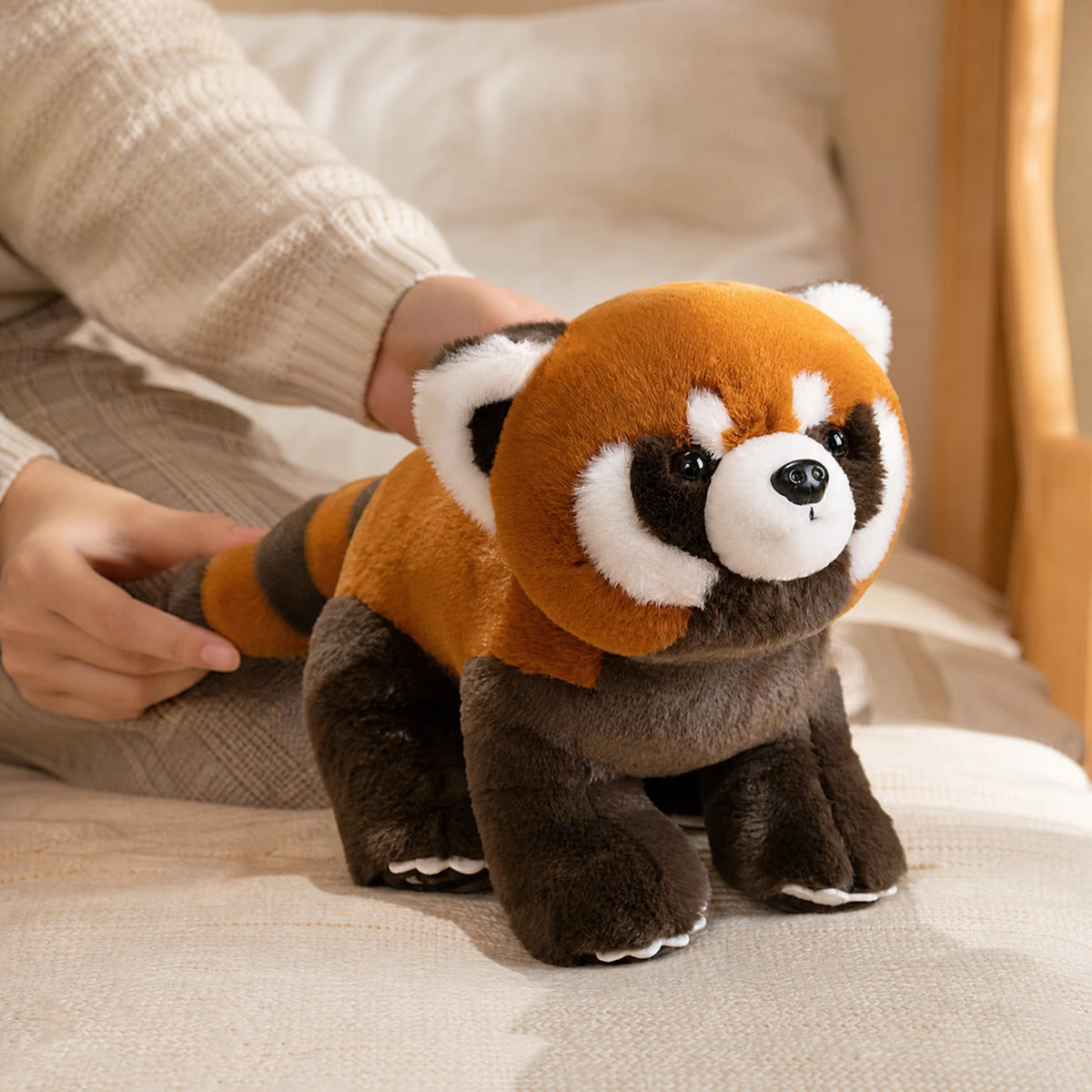 Red Panda Plush – Standing Realistic Soft Toy - Utilisation du produit