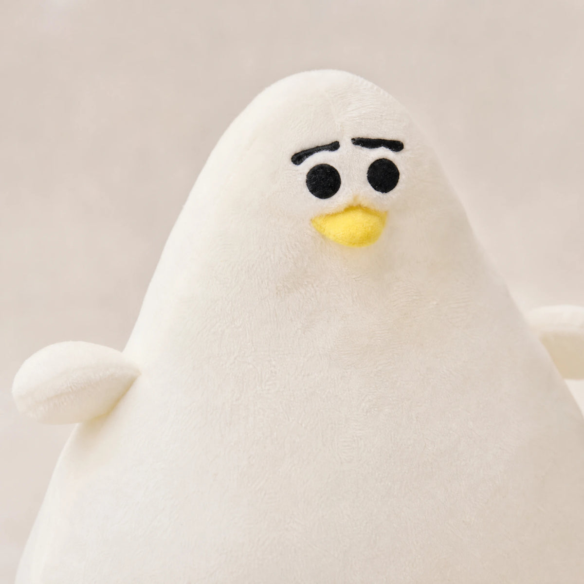Seagull Plush Toy with Chubby Rounded Design - Détail matière