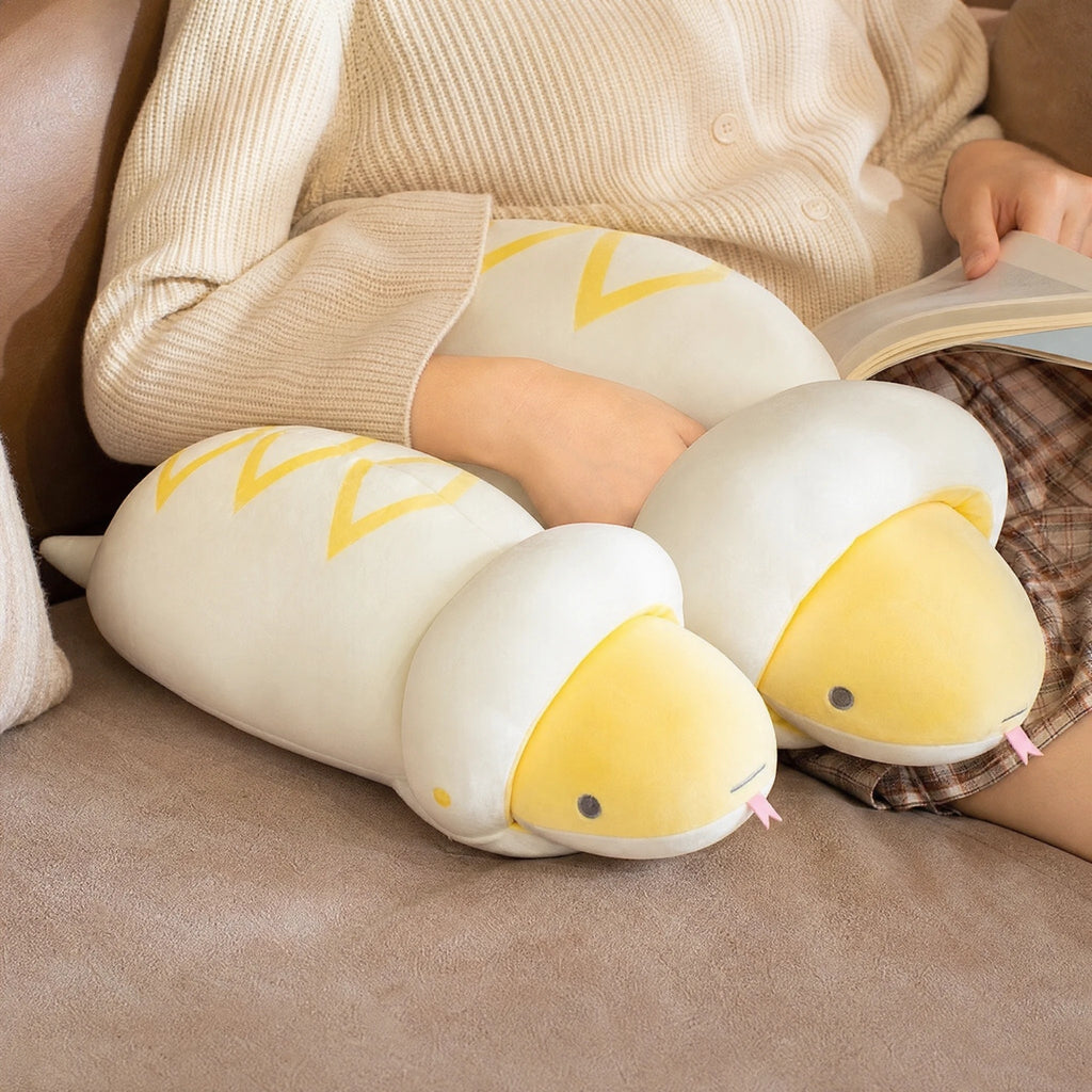 Snake Body Pillow with Yellow and White Design - Utilisation du produit