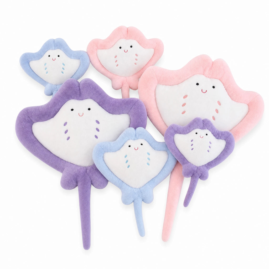 Stingray Plush with Soft Pastel Design and Long Tail - Fond blanc
