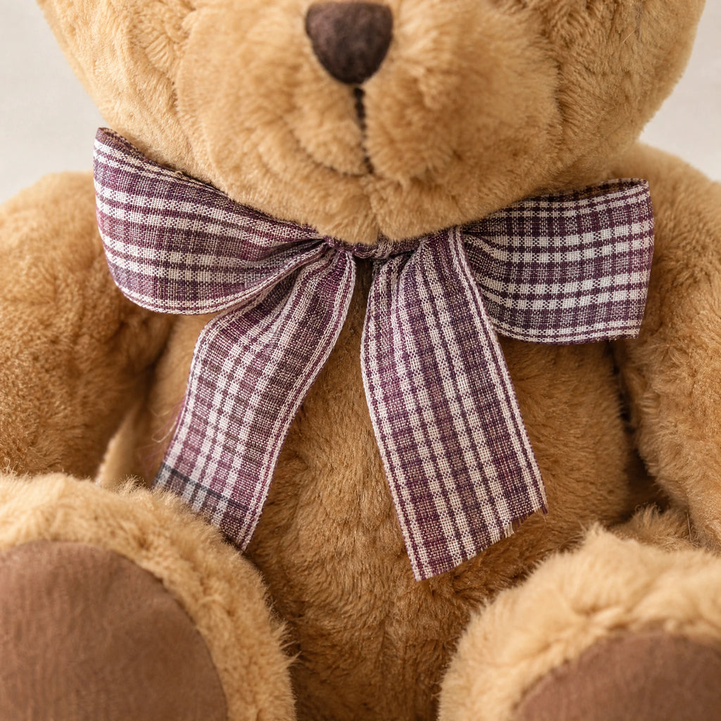 Teddy Bear Plush with Checkered Bow Tie - Soft Cotton - Détail matière
