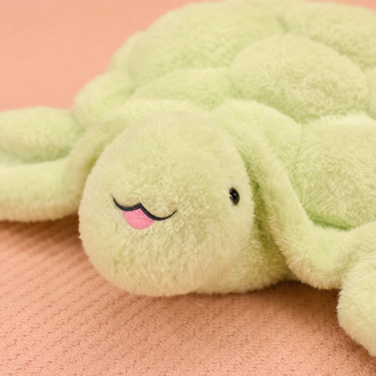 Turtle Plush, Giant Fluffy Soft Cushion with Cheerful Face - Détail matière