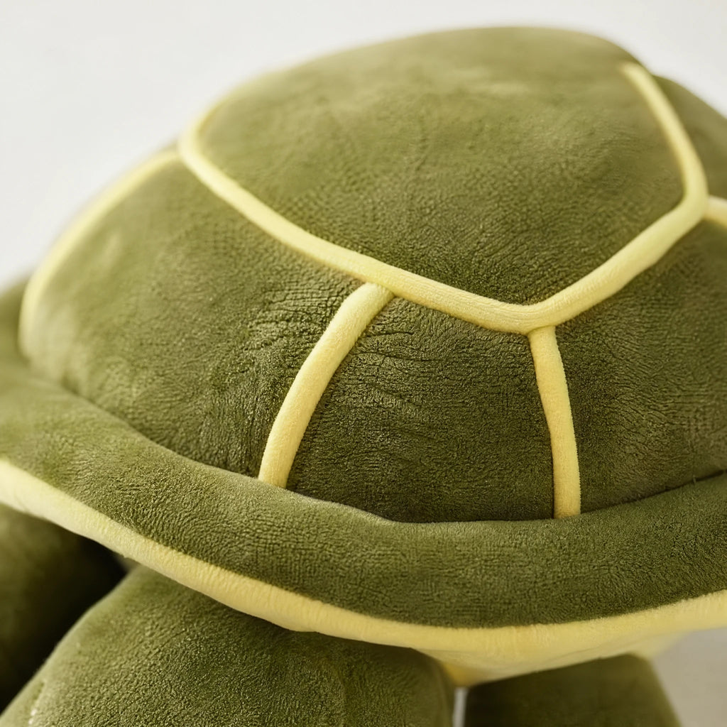 Turtle Plush with Realistic Shell Detail in Green - Détail matière