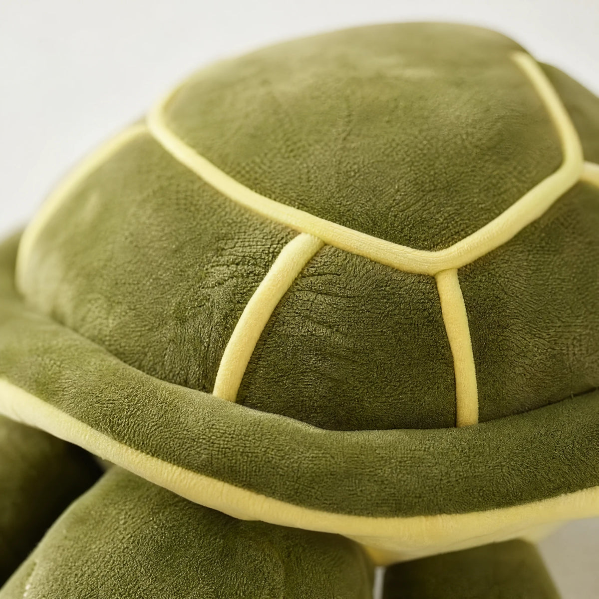 Turtle Plush with Realistic Shell Detail in Green - Détail matière