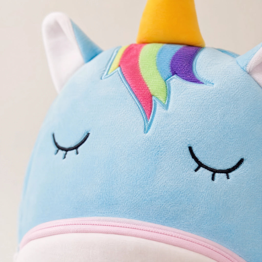 Unicorn Backpack with Rainbow Mane and Plush Design - Détail matière