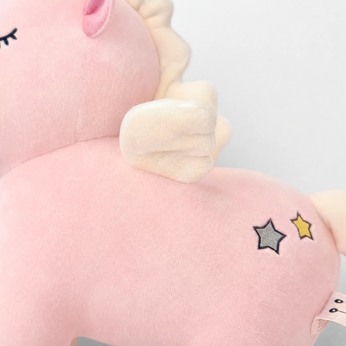 Unicorn Plush with Golden Horn and Wings - Détail matière