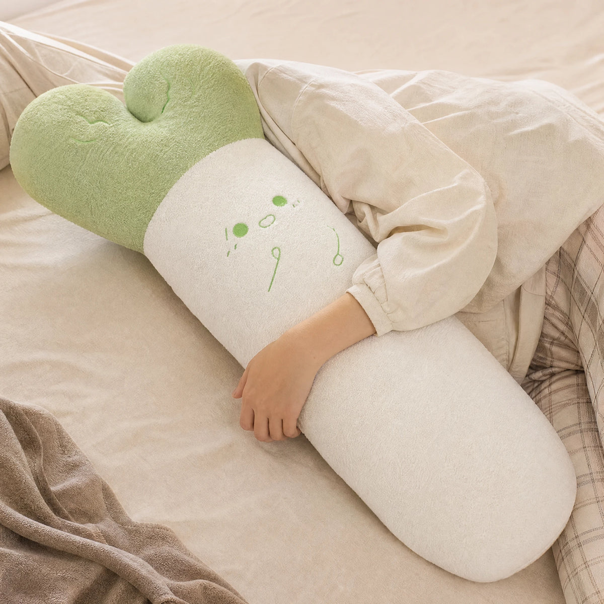 Vegetable Plush Pillow with Embroidered Face 110cm - Utilisation du produit