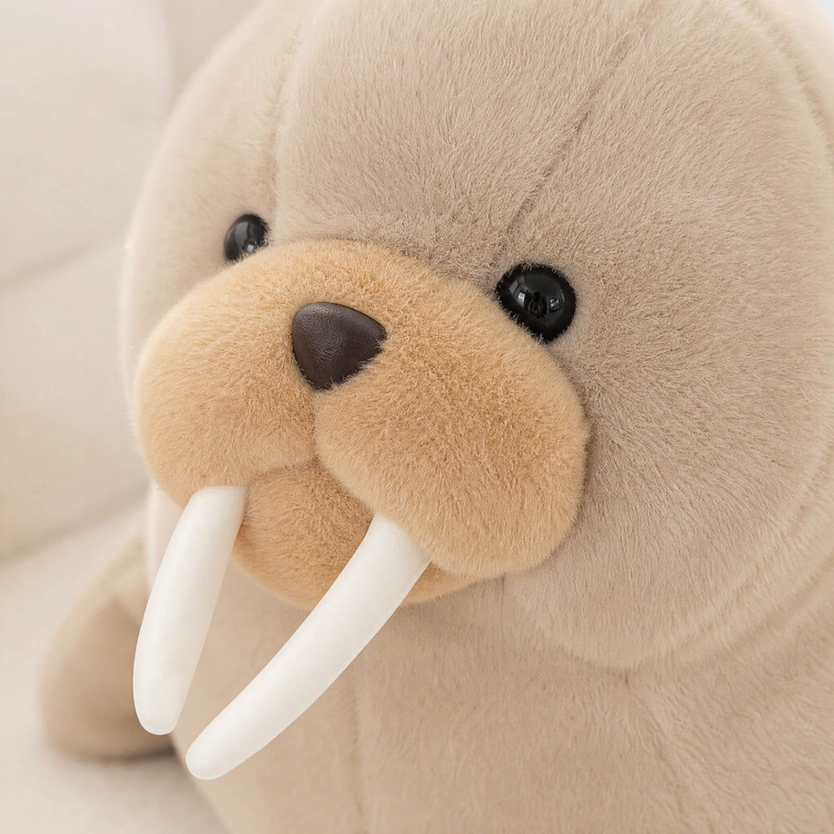 Walrus Plush Toy with Soft Tusks and Huggable Body - Détail matière