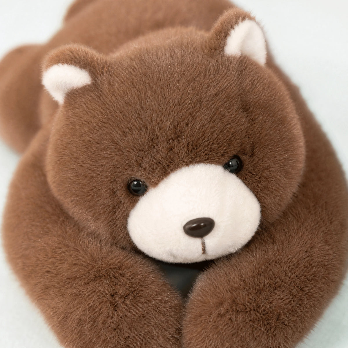 Weighted Bear Plush with Long Hugging Arms - Détail matière