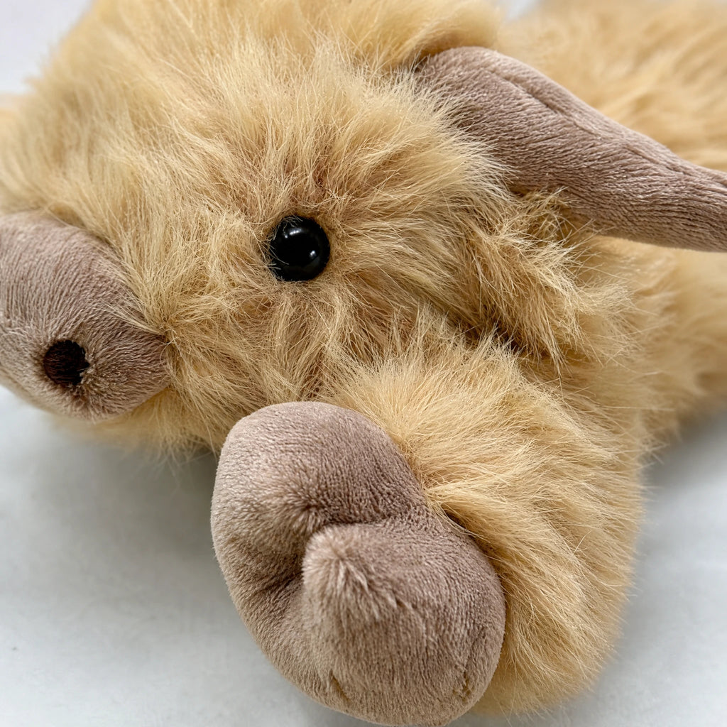 Weighted Highland Cow Plush with Calming Touch - Détail matière
