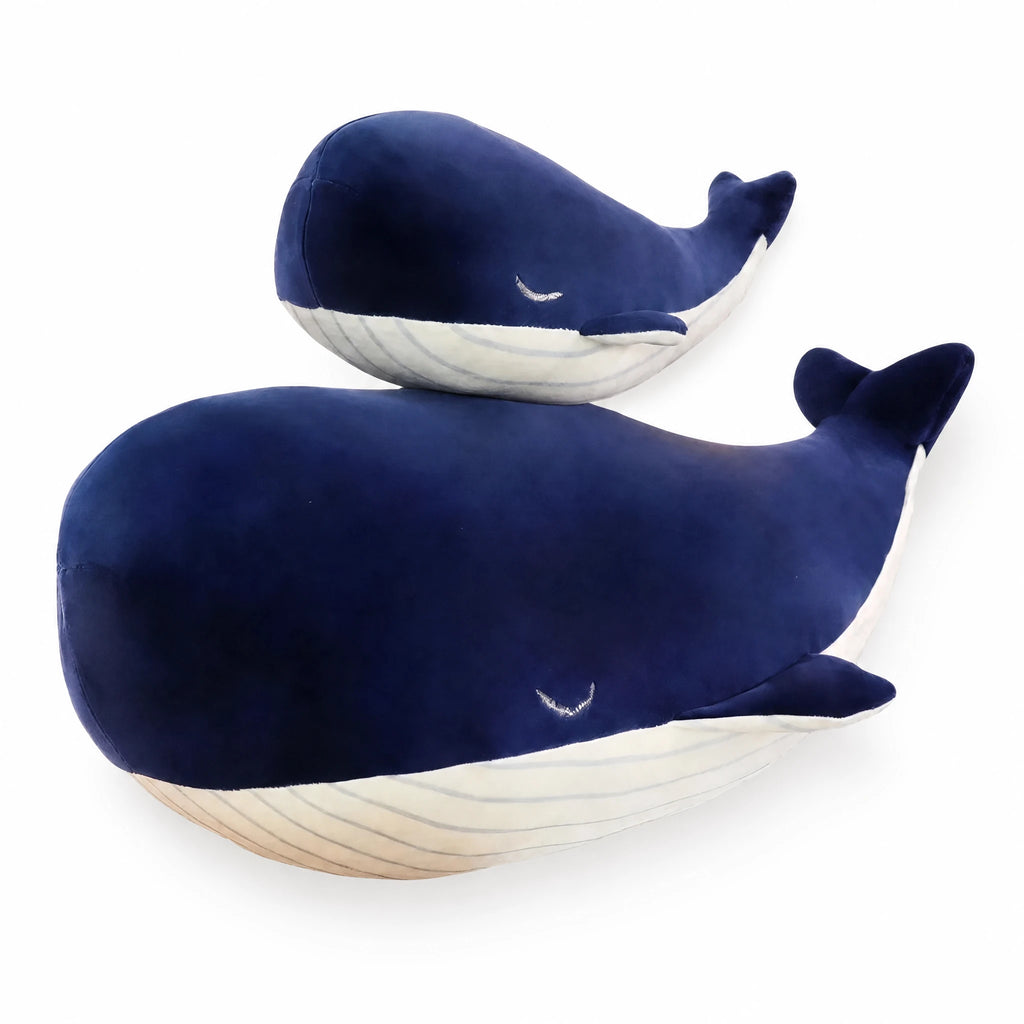 Whale Plush Toy – Soft Navy Blue Stuffed Whale in 3 Sizes - Fond blanc