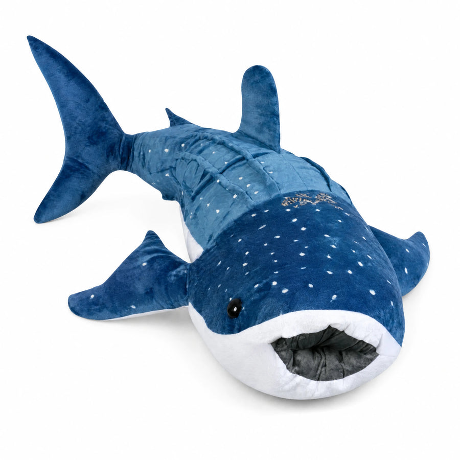 Whale Shark Plush with Realistic Blue Spotted Design - Fond blanc, autre angle