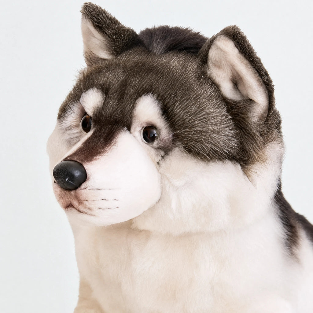 Wolf Plush – Sitting Husky with Gray and White Fur - Détail matière
